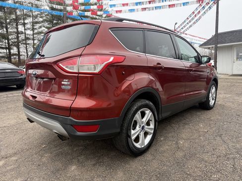 Used 2016 Ford Escape SE w/ Equipment Group 201A image 5