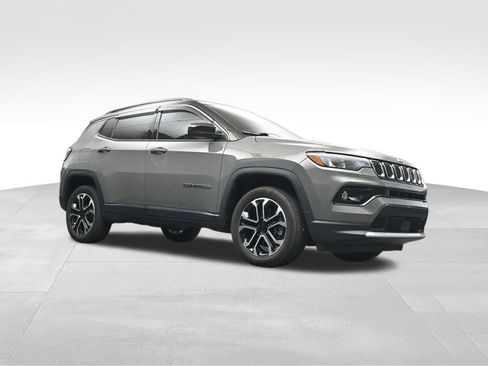 Used 2023 Jeep Compass Limited AWD/4WD image 15