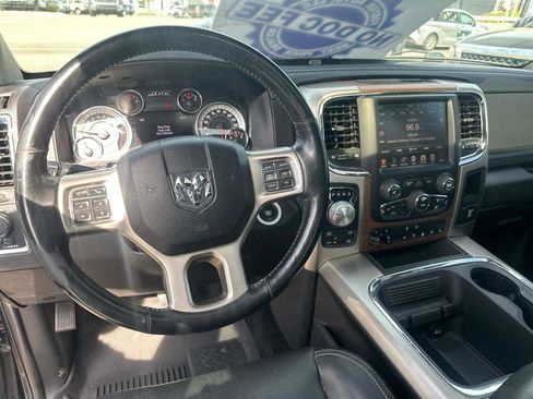 Used 2017 RAM 1500 Laramie w/ Convenience Group image 7