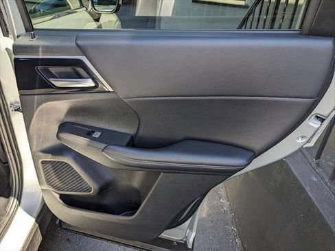 Used 2024 Mitsubishi Outlander SE Black Edition AWD/4WD image 18