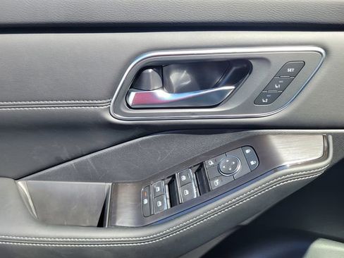 New 2026 Nissan Rogue Platinum w/ Platinum Premium Package image 13