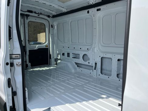 New 2026 Ford Transit 250 148 Medium Roof RWD image 8