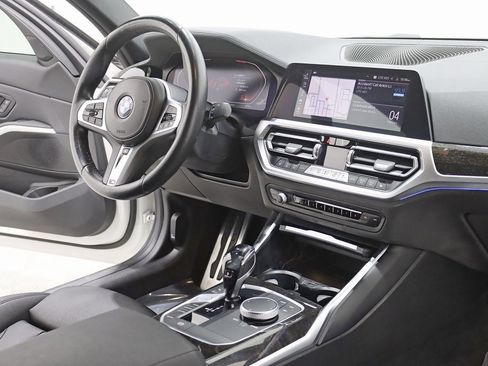 Used 2021 BMW 330i xDrive Sedan w/ M Sport Package image 34