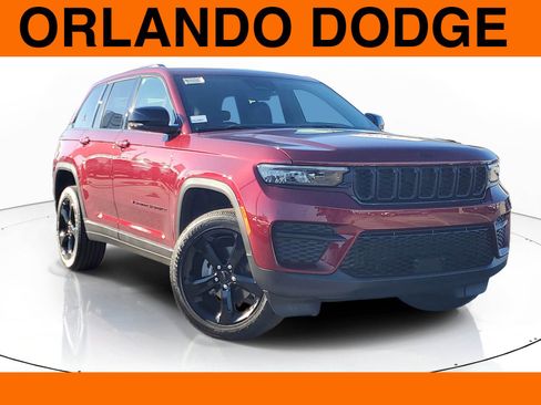 New 2025 Jeep Grand Cherokee Altitude image 1