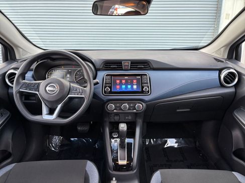 Used 2025 Nissan Versa SV FWD image 31