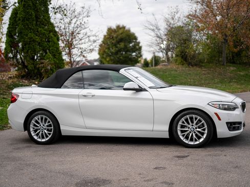 Used 2016 BMW 228i xDrive Convertible image 4