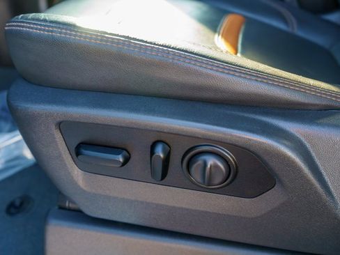 Used 2021 GMC Sierra 2500 AT4 w/ AT4 Premium Plus Package image 25