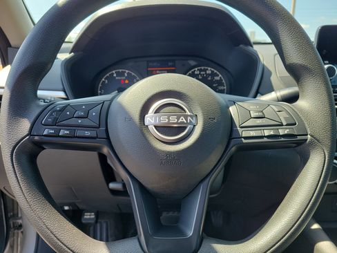 Used 2024 Nissan Altima 2.5 S FWD image 18