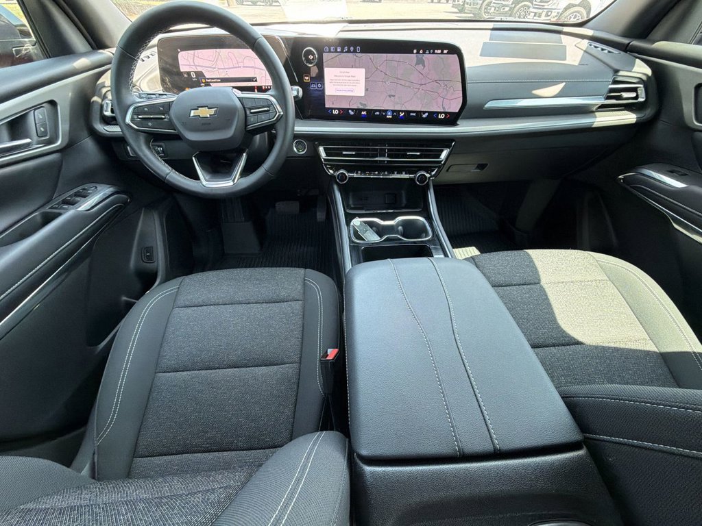 Used 2026 Chevrolet Traverse LT FWD image 23