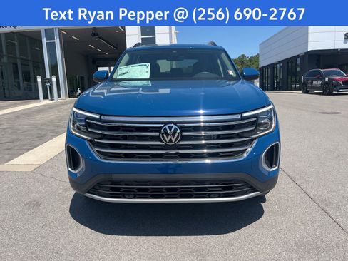 New 2026 Volkswagen Atlas SE FWD image 2
