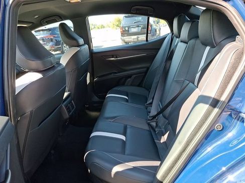 Used 2025 Toyota Camry SE FWD image 10
