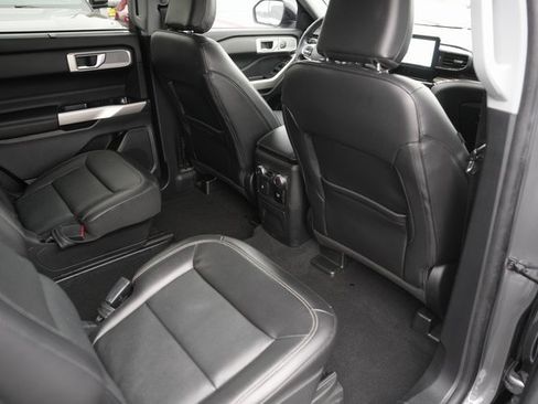 Certified 2022 Ford Explorer Limited w/ Equipment Group 301A image 14