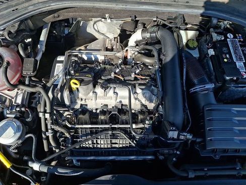 Used 2021 Volkswagen Jetta SE w/ SE Cold Weather Package image 29