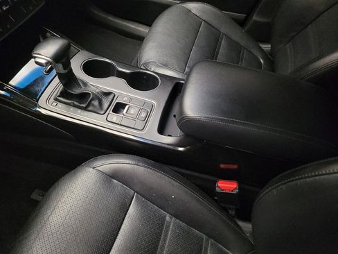 Used 2019 Kia Sorento EX FWD image 26