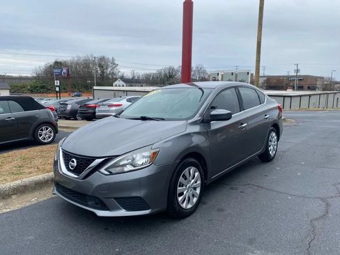Used 2019 Nissan Sentra S FWD image 3
