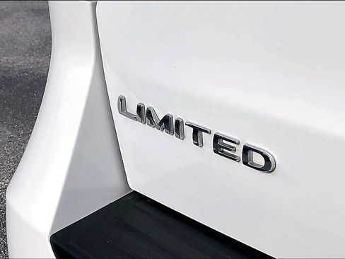 Used 2024 Ford Expedition Limited RWD image 10