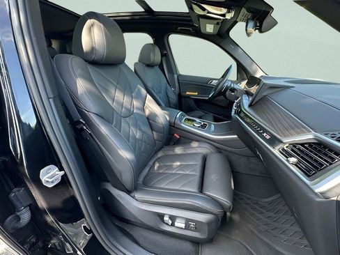 Used 2025 BMW X5 xDrive40i w/ Parking Assistance Package image 24