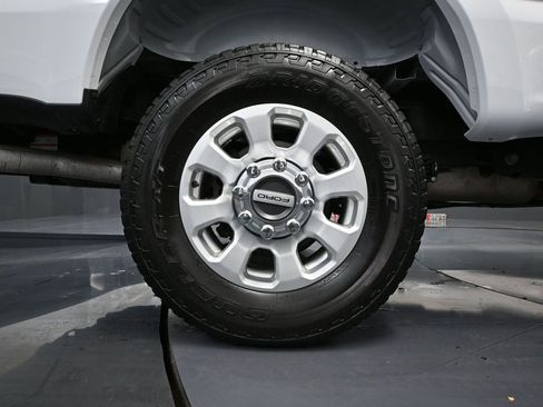 Used 2024 Ford F350 XLT w/ FX4 Off-Road Package image 15