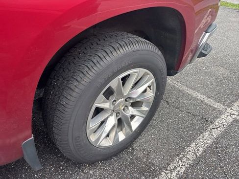 Used 2019 Chevrolet Silverado 1500 LTZ AWD/4WD image 11