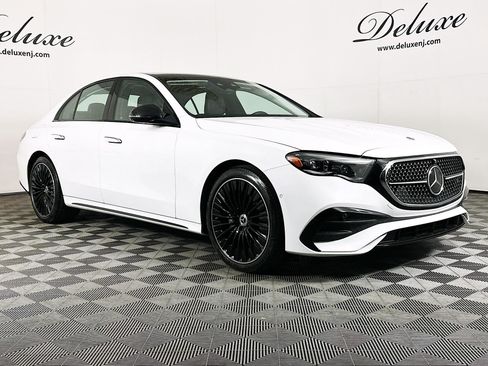Used 2024 Mercedes-Benz E 350 4MATIC Sedan w/ Airmatic Package image 1