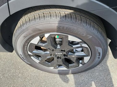 New 2026 Kia Sorento S image 7