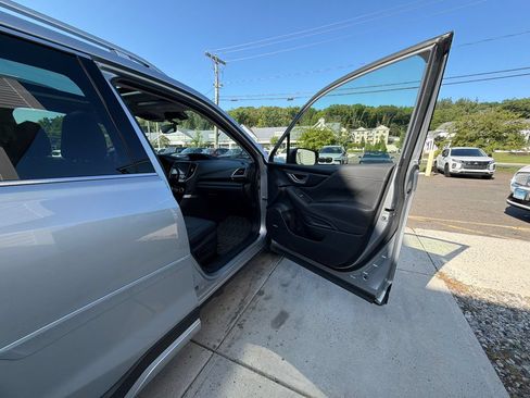 Used 2023 Subaru Forester Touring AWD/4WD image 52