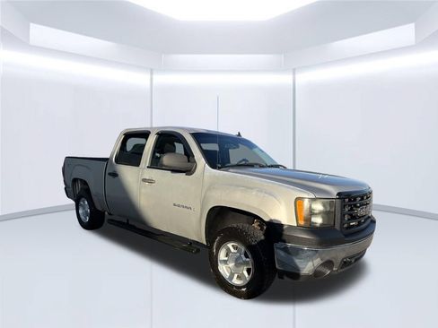 Used 2008 GMC Sierra 1500 W/T w/ Skid Plate Package AWD/4WD image 9