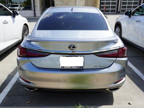 Used 2023 Lexus ES 350 Ultra Luxury w/ Accessory Package (Z2) FWD image 6