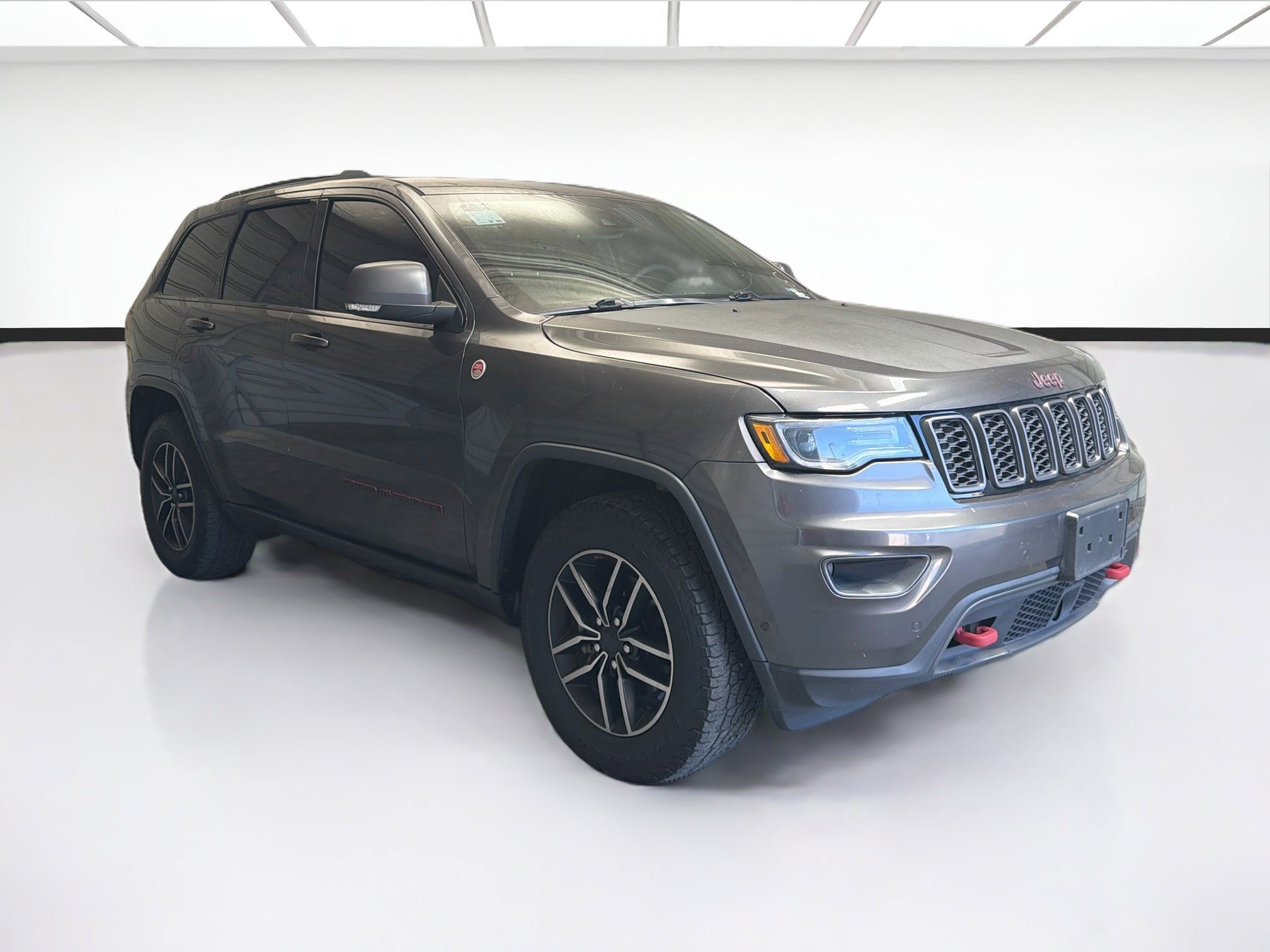 Used 2019 Jeep Grand Cherokee Trailhawk AWD/4WD image 3