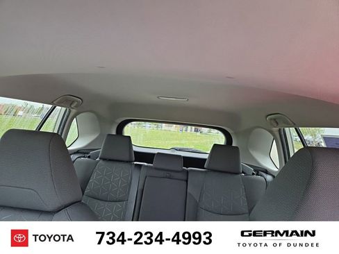 Used 2022 Toyota RAV4 XLE AWD/4WD image 16