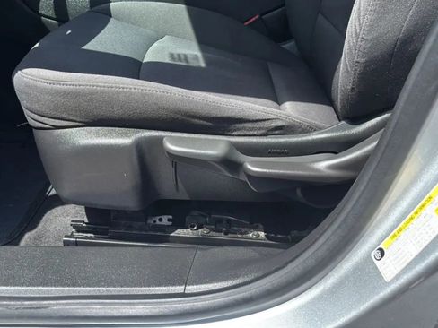 Used 2019 Chevrolet Malibu LS FWD image 18