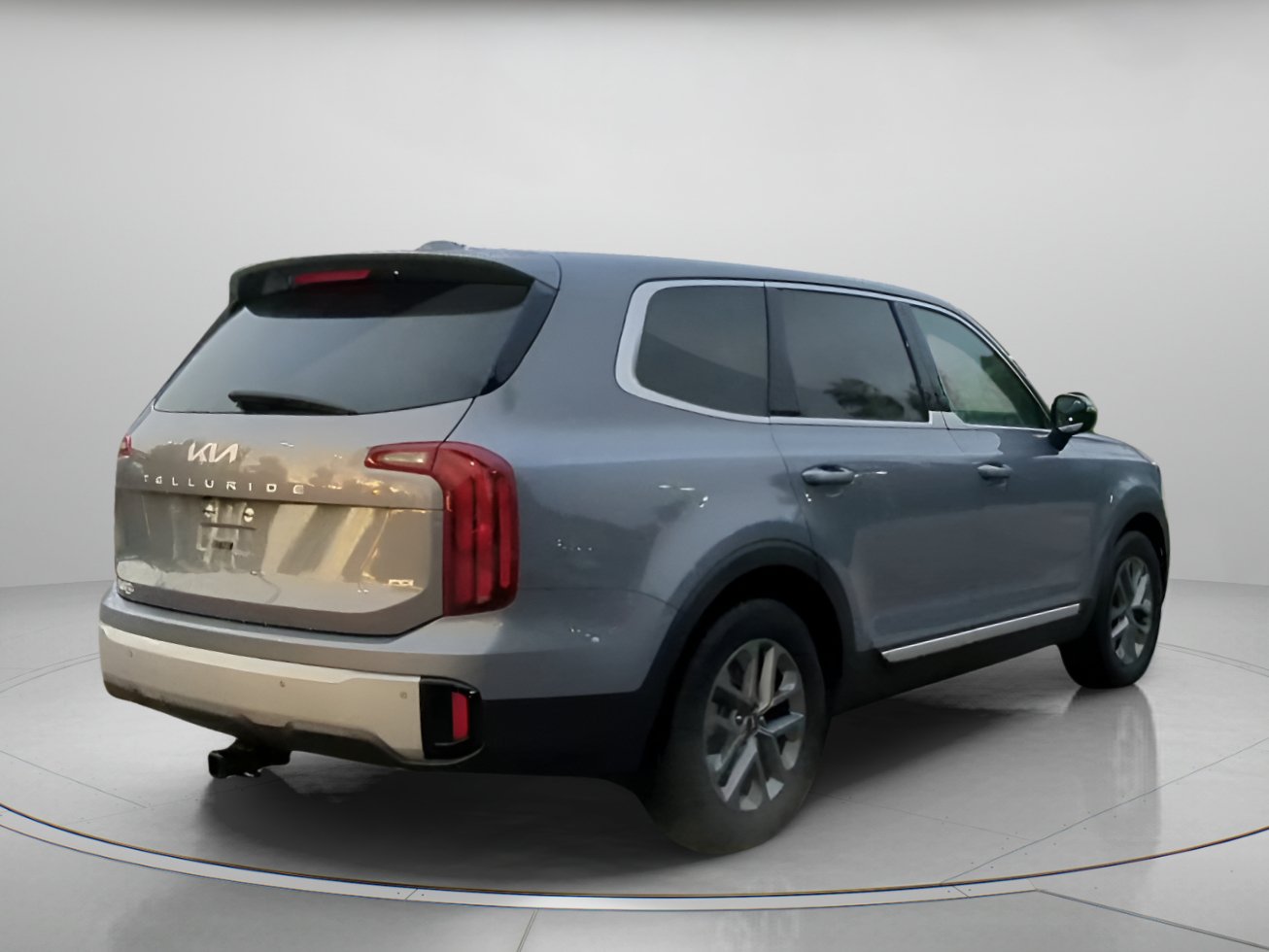 Used 2024 Kia Telluride LX AWD/4WD image 28