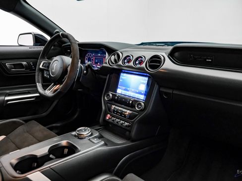 Used 2022 Ford Mustang Shelby GT500 w/ Technology Package image 37