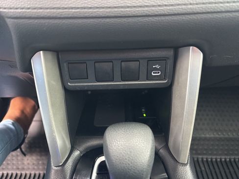 Used 2023 Toyota Corolla Cross LE w/ Moonroof Package image 28