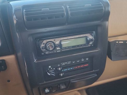 Used 1998 Jeep Wrangler Sahara AWD/4WD image 8