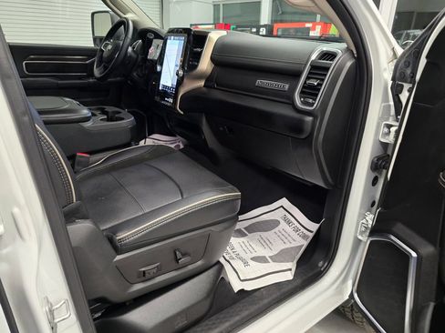 Used 2024 RAM 2500 Laramie w/ Safety Group AWD/4WD image 39