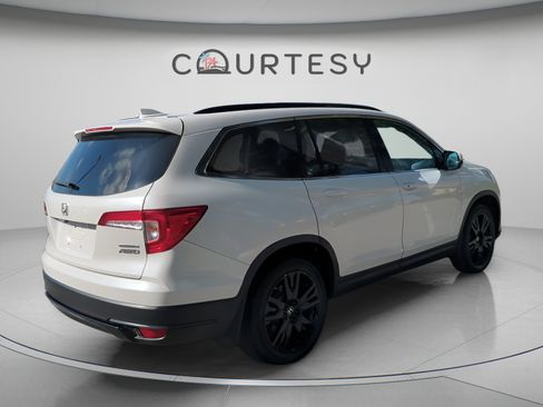 Certified 2022 Honda Pilot Special Edition image 7