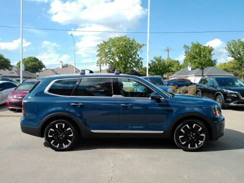 Used 2024 Kia Telluride SX w/ Towing Package image 5