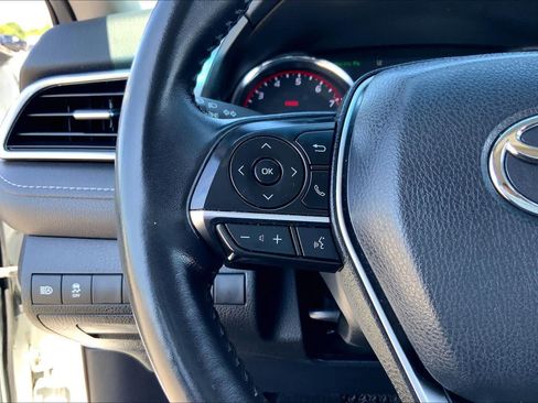 Used 2018 Toyota Camry XSE FWD image 23