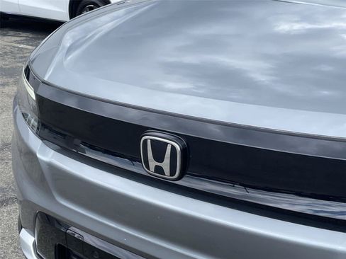 Used 2025 Honda Prologue Touring image 10