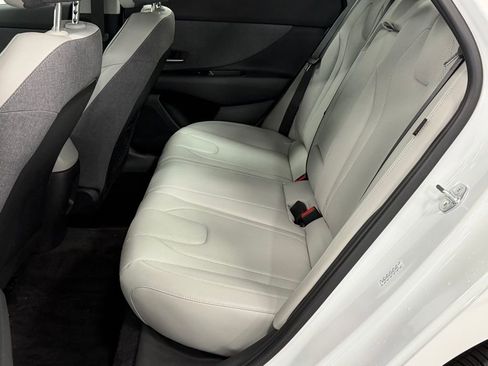 Certified 2024 Hyundai Elantra Limited image 25