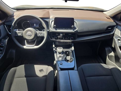 Used 2023 Nissan Rogue S FWD image 9
