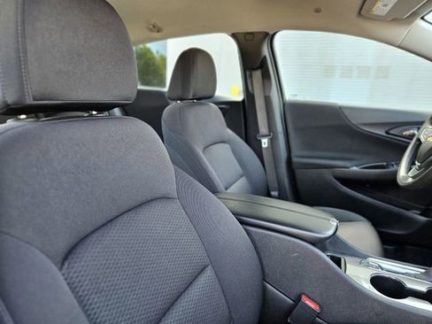 Used 2025 Chevrolet Malibu LT image 12
