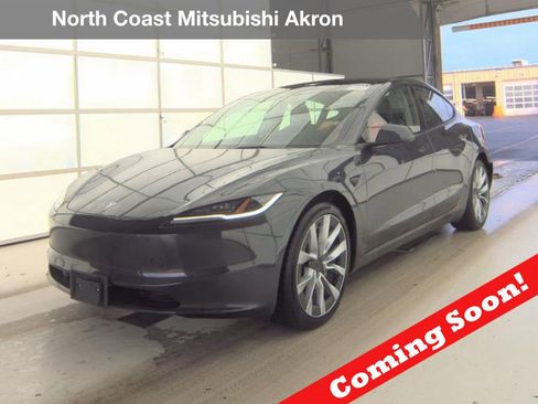 Used 2024 Tesla Model 3 Standard Range RWD image 1