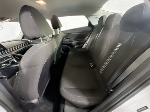 Used 2023 Hyundai Elantra SEL w/ Convenience Package image 24