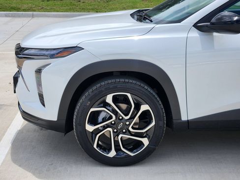 New 2026 Chevrolet Trax RS w/ Sunroof Package FWD image 10