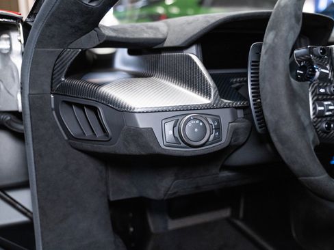 Used 2018 Ford GT image 29