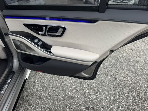 Used 2023 Mercedes-Benz S 580 4MATIC Sedan image 16