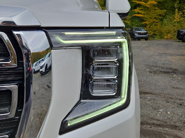 Used 2023 GMC Yukon SLT AWD/4WD image 29