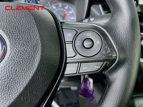 Used 2025 Toyota Corolla LE FWD image 15